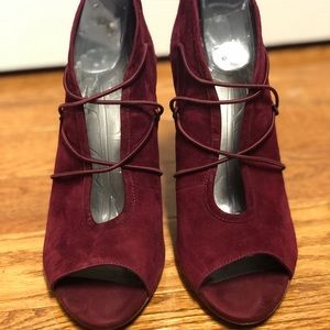 BCBG Corrina-X Heel Size 9.5